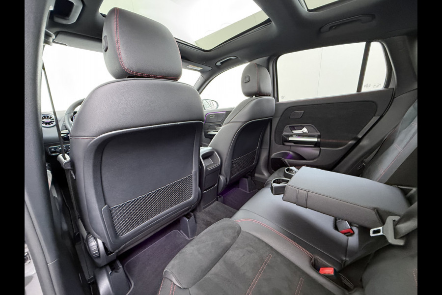Mercedes-Benz GLA GLA 250 4MATIC AMG Line | Trekhaak Panorama Dodehoek Sfeerverlichting