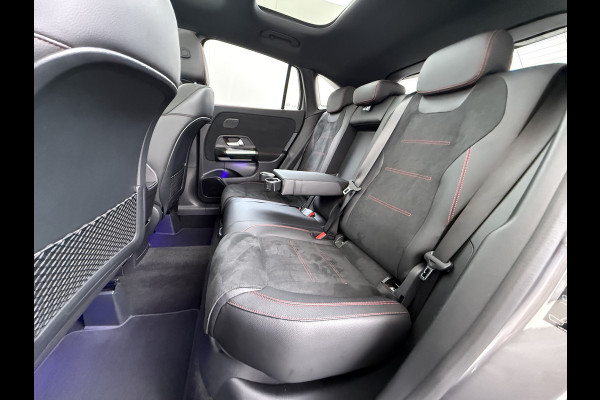 Mercedes-Benz GLA GLA 250 4MATIC AMG Line | Trekhaak Panorama Dodehoek Sfeerverlichting