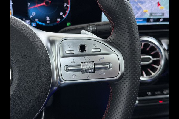 Mercedes-Benz GLA GLA 250 4MATIC AMG Line | Trekhaak Panorama Dodehoek Sfeerverlichting