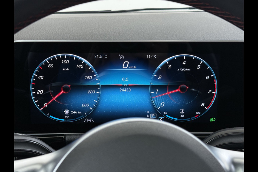 Mercedes-Benz GLA GLA 250 4MATIC AMG Line | Trekhaak Panorama Dodehoek Sfeerverlichting