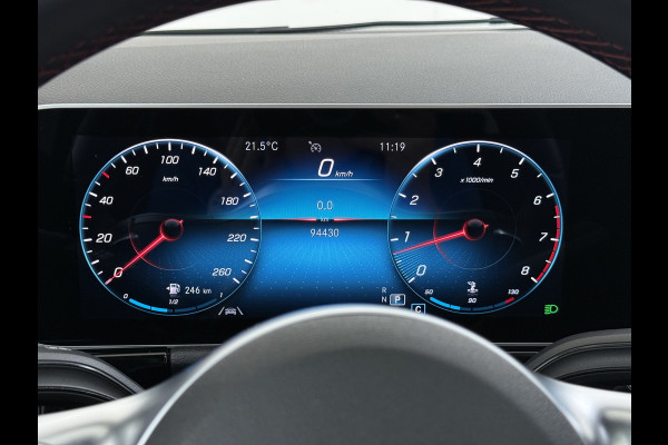 Mercedes-Benz GLA GLA 250 4MATIC AMG Line | Trekhaak Panorama Dodehoek Sfeerverlichting