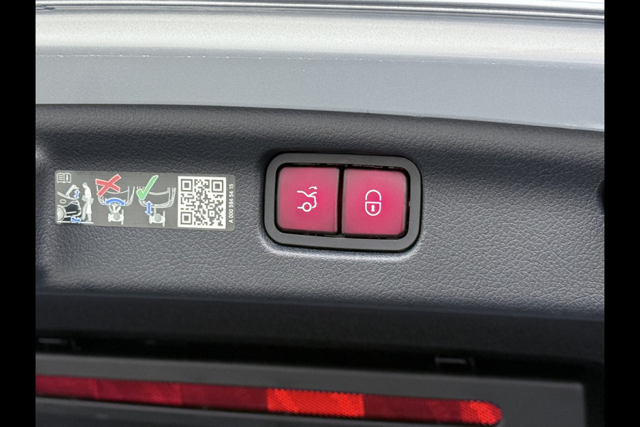 Mercedes-Benz C-Klasse 180 AMG Line | Pano Memory Keyless Digital 360 Camera