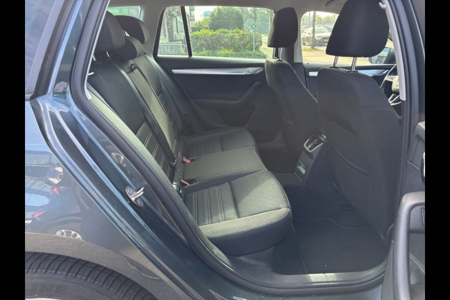 Škoda Octavia Combi 1.5 TSI DSG Greentech Ambition Business Automaat