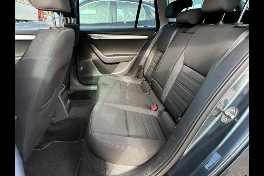 Škoda Octavia Combi 1.5 TSI DSG Greentech Ambition Business Automaat