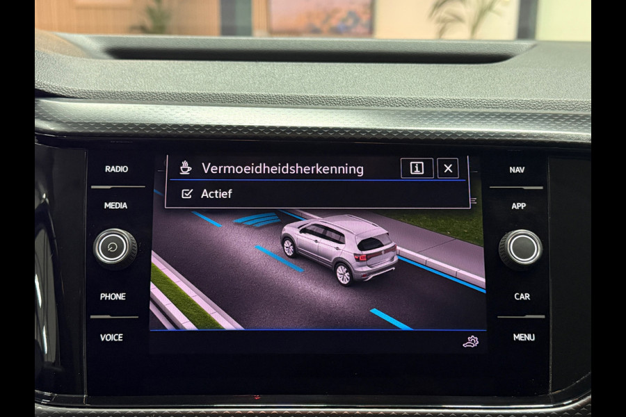 Volkswagen T-Cross Automaat | Ascot Grey | ACC | Camera | Virtual Cockpit 110PK