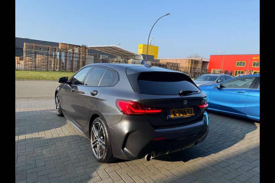 BMW 1-serie 116d Executive | 1E EIGENAAR | 3/6/12MND GARANTIE | AUTOMAAT | LED | CARPLAY | SFEERVERLICHTING | CRUISE | AIRCO |