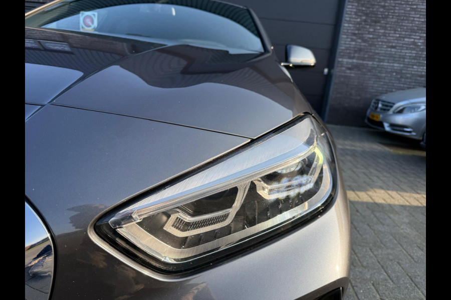 BMW 1-serie 116d Executive | 1E EIGENAAR | 3/6/12MND GARANTIE | AUTOMAAT | LED | CARPLAY | SFEERVERLICHTING | CRUISE | AIRCO |