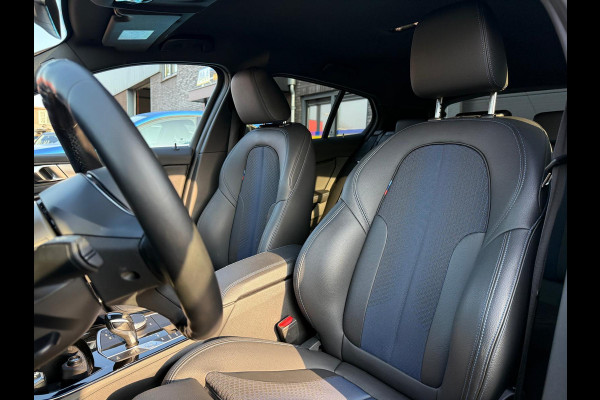 BMW 1-serie 116d Executive | 1E EIGENAAR | 3/6/12MND GARANTIE | AUTOMAAT | LED | CARPLAY | SFEERVERLICHTING | CRUISE | AIRCO |