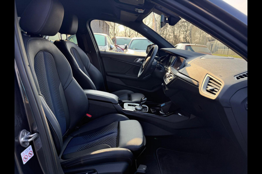 BMW 1-serie 116d Executive | 1E EIGENAAR | 3/6/12MND GARANTIE | AUTOMAAT | LED | CARPLAY | SFEERVERLICHTING | CRUISE | AIRCO |