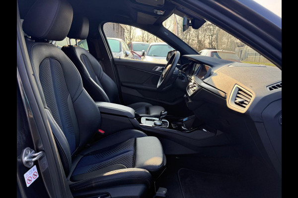 BMW 1-serie 116d Executive | 1E EIGENAAR | 3/6/12MND GARANTIE | AUTOMAAT | LED | CARPLAY | SFEERVERLICHTING | CRUISE | AIRCO |