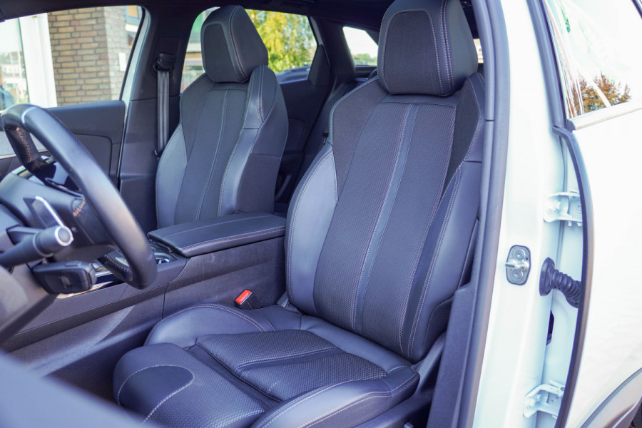 Peugeot 3008 1.6 HYbrid 225 GT |  Panoramadak | Trekhaak | SoH 96%