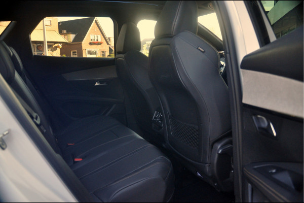 Peugeot 3008 1.6 HYbrid 225 GT |  Panoramadak | Trekhaak | SoH 96%