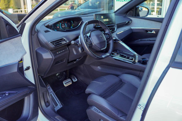 Peugeot 3008 1.6 HYbrid 225 GT |  Panoramadak | Trekhaak | SoH 96%