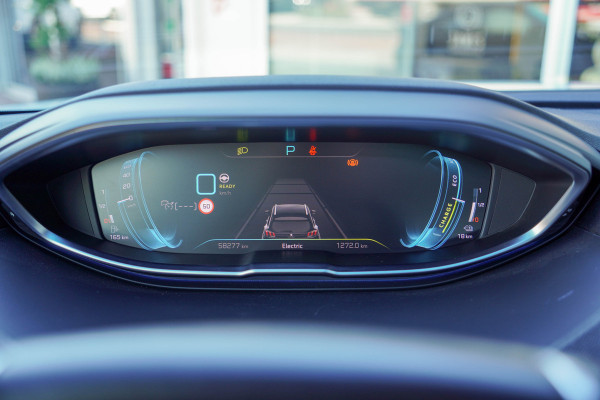 Peugeot 3008 1.6 HYbrid 225 GT |  Panoramadak | Trekhaak | SoH 96%