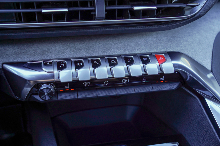 Peugeot 3008 1.6 HYbrid 225 GT |  Panoramadak | Trekhaak | SoH 96%