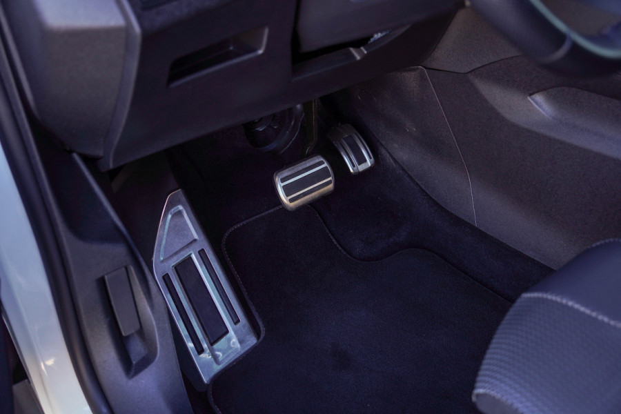 Peugeot 3008 1.6 HYbrid 225 GT |  Panoramadak | Trekhaak | SoH 96%