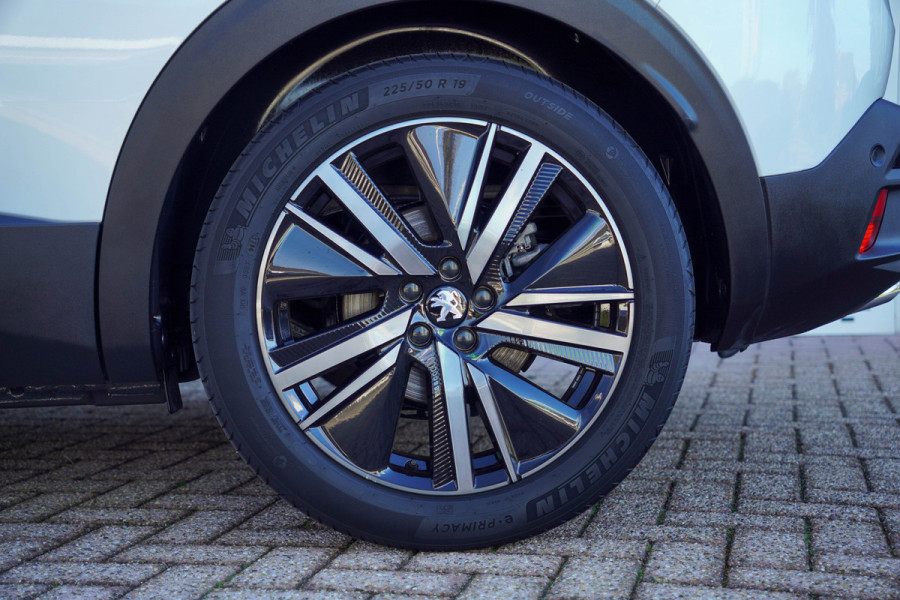 Peugeot 3008 1.6 HYbrid 225 GT |  Panoramadak | Trekhaak | SoH 96%