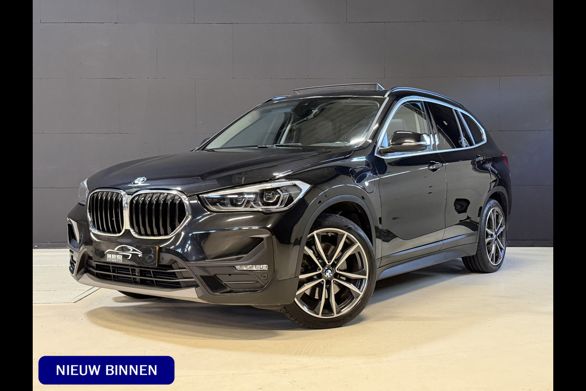 BMW X1 xDrive25e Executive | Pano | Head-up | Leder | M-stuur + velgen | Camera | Full LED | Dealer onderhouden