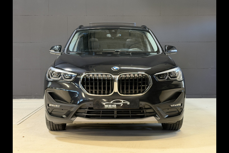 BMW X1 xDrive25e Executive | Pano | Head-up | Leder | M-stuur + velgen | Camera | Full LED | Dealer onderhouden