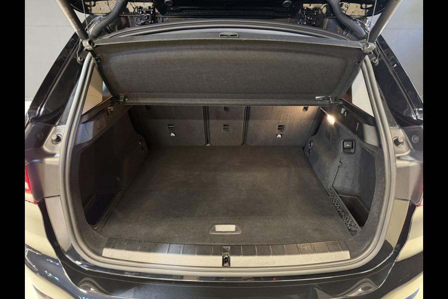 BMW X1 xDrive25e Executive | Pano | Head-up | Leder | M-stuur + velgen | Camera | Full LED | Dealer onderhouden