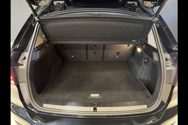 BMW X1 xDrive25e Executive | Pano | Head-up | Leder | M-stuur + velgen | Camera | Full LED | Dealer onderhouden