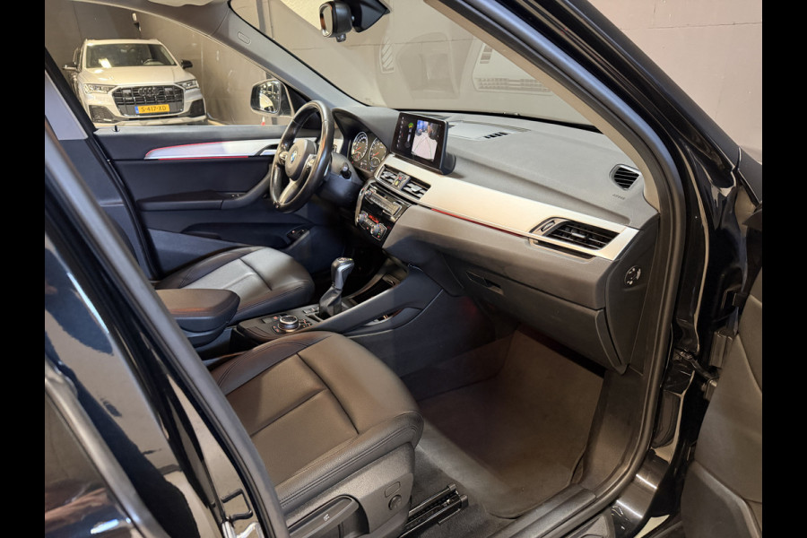 BMW X1 xDrive25e Executive | Pano | Head-up | Leder | M-stuur + velgen | Camera | Full LED | Dealer onderhouden