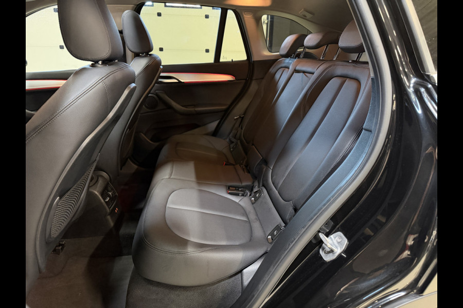 BMW X1 xDrive25e Executive | Pano | Head-up | Leder | M-stuur + velgen | Camera | Full LED | Dealer onderhouden