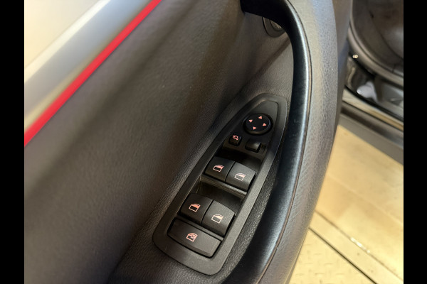 BMW X1 xDrive25e Executive | Pano | Head-up | Leder | M-stuur + velgen | Camera | Full LED | Dealer onderhouden