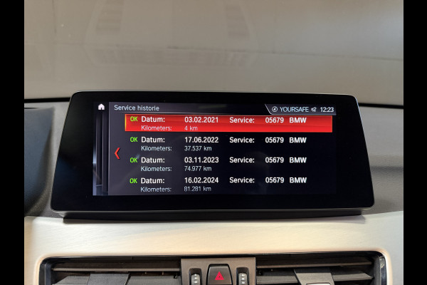 BMW X1 xDrive25e Executive | Pano | Head-up | Leder | M-stuur + velgen | Camera | Full LED | Dealer onderhouden