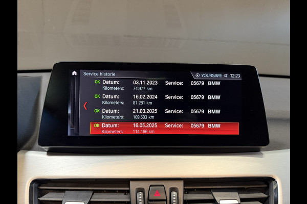 BMW X1 xDrive25e Executive | Pano | Head-up | Leder | M-stuur + velgen | Camera | Full LED | Dealer onderhouden