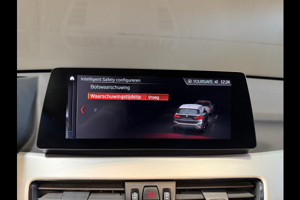 BMW X1 xDrive25e Executive | Pano | Head-up | Leder | M-stuur + velgen | Camera | Full LED | Dealer onderhouden