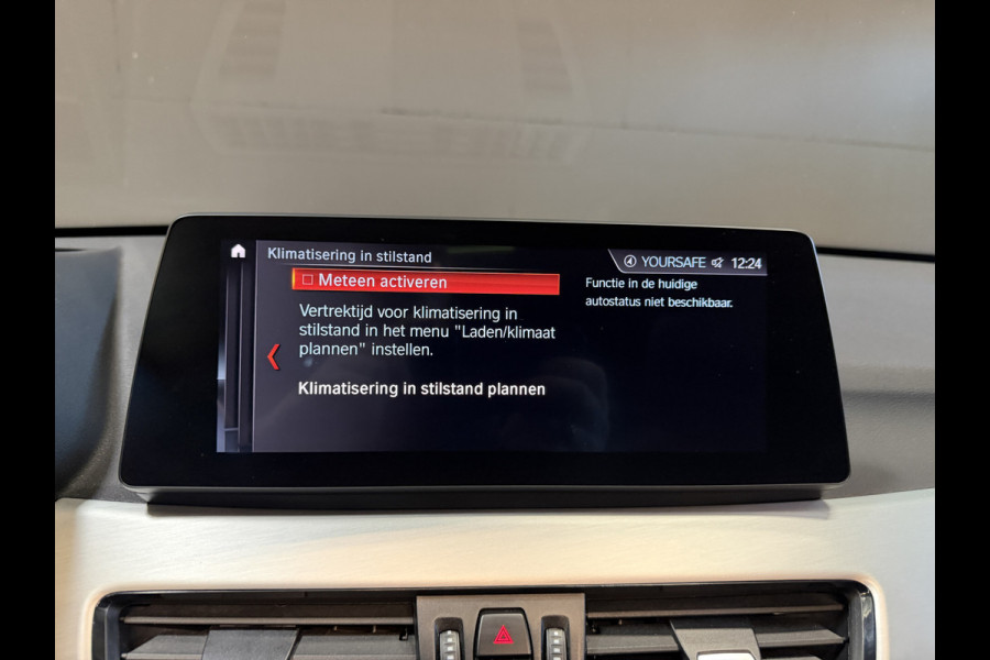 BMW X1 xDrive25e Executive | Pano | Head-up | Leder | M-stuur + velgen | Camera | Full LED | Dealer onderhouden