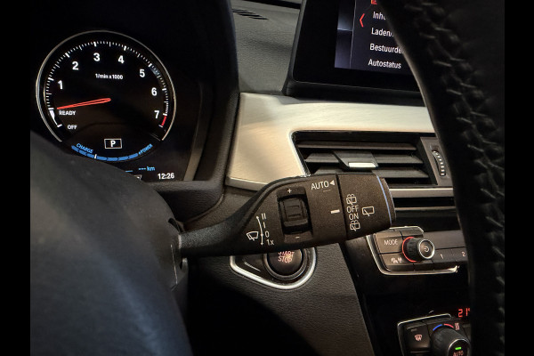 BMW X1 xDrive25e Executive | Pano | Head-up | Leder | M-stuur + velgen | Camera | Full LED | Dealer onderhouden