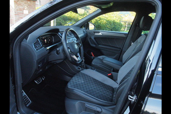 Volkswagen Tiguan 1.4 TSI eHybrid R-Line Business+ | Trekhaak | Apple Carplay | Sfeerverlichting | ACC | Virtual Cockpit | NL-Auto |