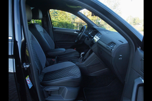 Volkswagen Tiguan 1.4 TSI eHybrid R-Line Business+ | Trekhaak | Apple Carplay | Sfeerverlichting | ACC | Virtual Cockpit | NL-Auto |