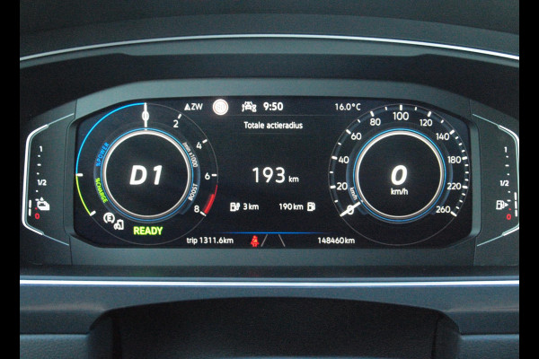 Volkswagen Tiguan 1.4 TSI eHybrid R-Line Business+ | Trekhaak | Apple Carplay | Sfeerverlichting | ACC | Virtual Cockpit | NL-Auto |