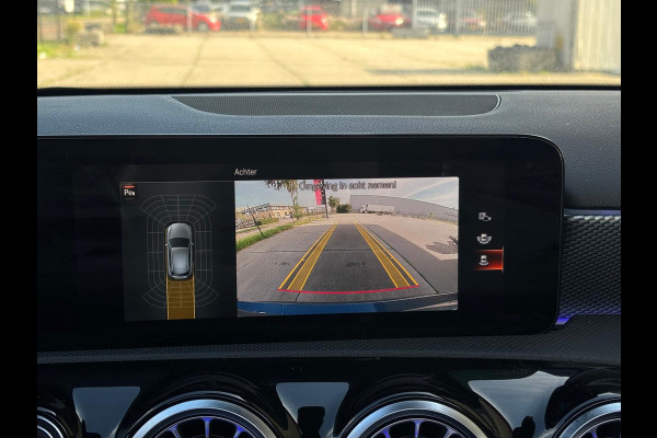 Mercedes-Benz A-Klasse 250e Business Solution AMG | 218PK | PANO | MEM SEATS | SFEERVERL | GROOT SCHERM | LEER | PERF ONDERHOUD |