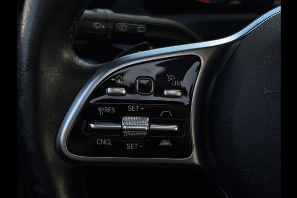 Mercedes-Benz A-Klasse 250e Business Solution AMG | 218PK | PANO | MEM SEATS | SFEERVERL | GROOT SCHERM | LEER | PERF ONDERHOUD |