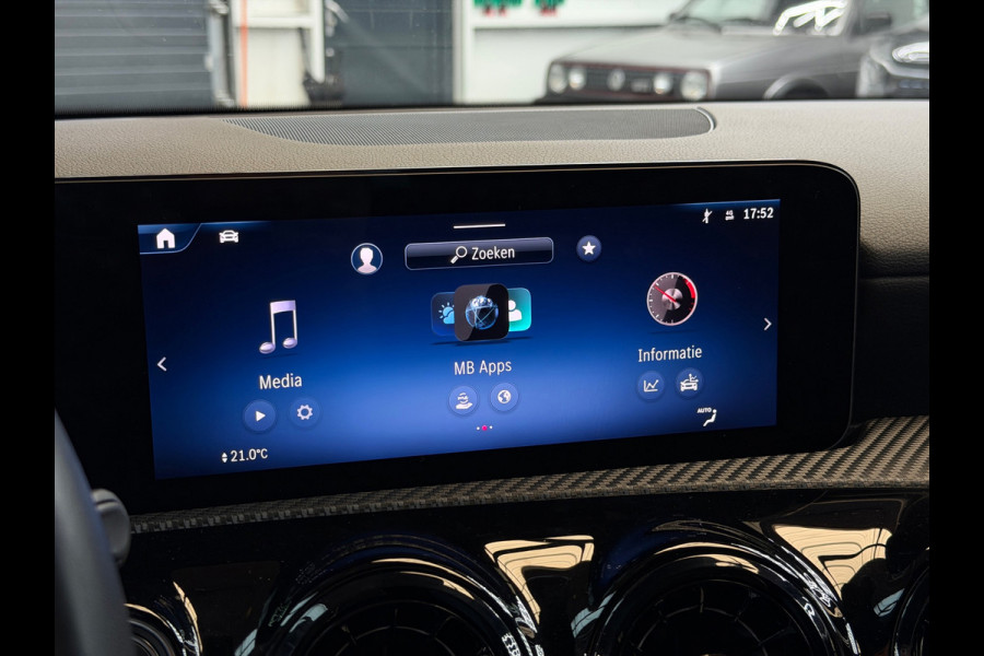 Mercedes-Benz A-Klasse 200 Luxury Line Facelift CarPlay Camera