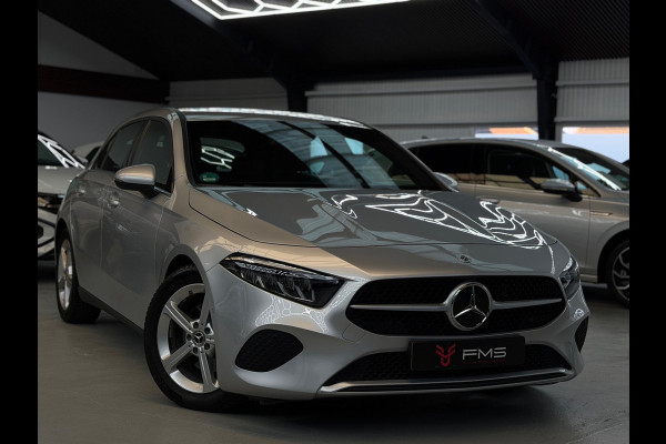 Mercedes-Benz A-Klasse 200 Luxury Line Facelift CarPlay Camera