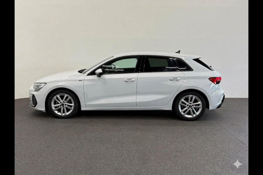 Audi A3 Sportback 35 TFSI S Edition SONOS Premium Audio climate control Navigatie Carplay Full LED Elektr. Sportstoelen PDC VA + Camera Adaptieve Cruise Control Head Up Display
