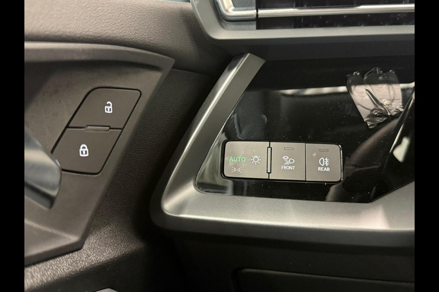 Audi A3 Sportback 35 TFSI S Edition SONOS Premium Audio climate control Navigatie Carplay Full LED Elektr. Sportstoelen PDC VA + Camera Adaptieve Cruise Control Head Up Display