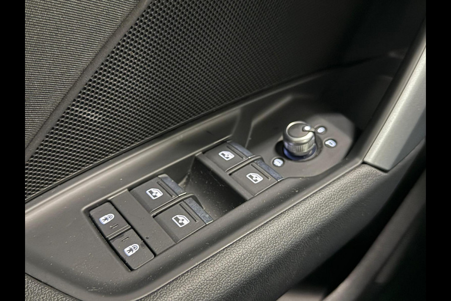Audi A3 Sportback 35 TFSI S Edition SONOS Premium Audio climate control Navigatie Carplay Full LED Elektr. Sportstoelen PDC VA + Camera Adaptieve Cruise Control Head Up Display