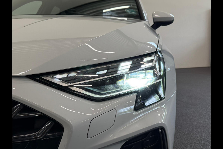 Audi A3 Sportback 35 TFSI S Edition SONOS Premium Audio climate control Navigatie Carplay Full LED Elektr. Sportstoelen PDC VA + Camera Adaptieve Cruise Control Head Up Display