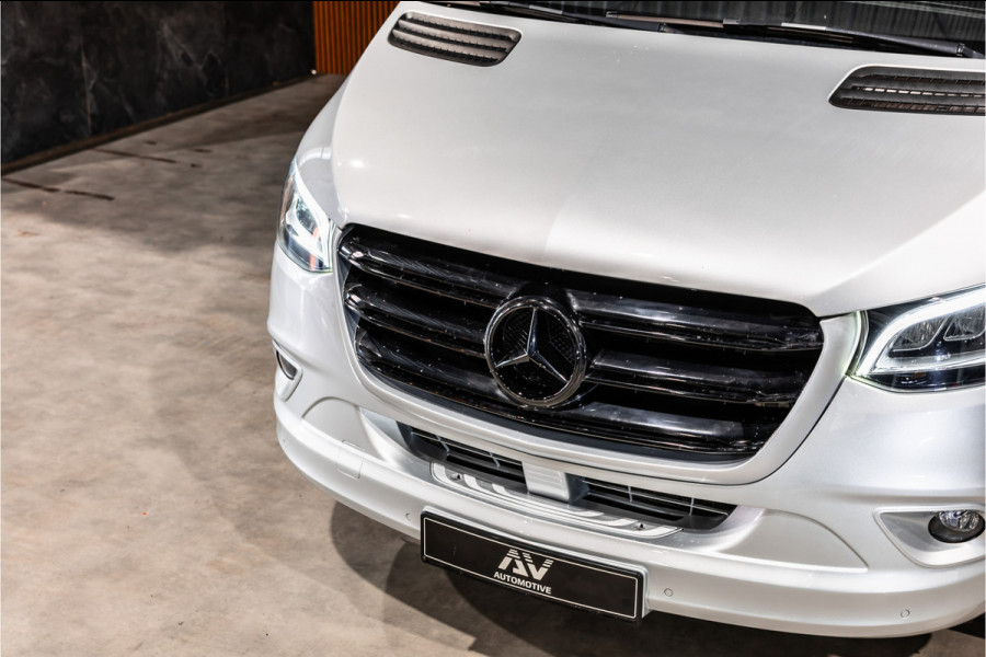 Mercedes-Benz Sprinter 317 170 PK | ACC | LED Koplampen | Camera | Blind Spot | Sortimo inrichting | Navigatie | CarPlay | Stoelverwarming | MBUX | Climate control | DAB | Dealer onderhouden | Nieuwe APK