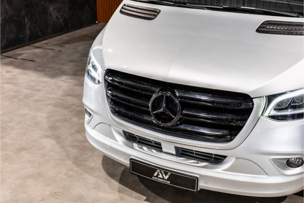 Mercedes-Benz Sprinter 317 170 PK | ACC | LED Koplampen | Camera | Blind Spot | Sortimo inrichting | Navigatie | CarPlay | Stoelverwarming | MBUX | Climate control | DAB | Dealer onderhouden | Nieuwe APK