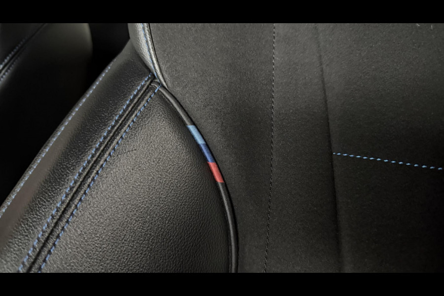 BMW 2 Serie Active Tourer 220i Camera / Navi / CarPlay / DAB