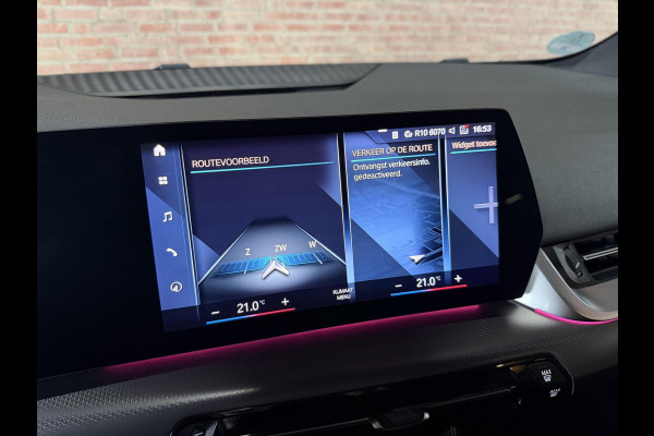 BMW 2 Serie Active Tourer 220i Camera / Navi / CarPlay / DAB