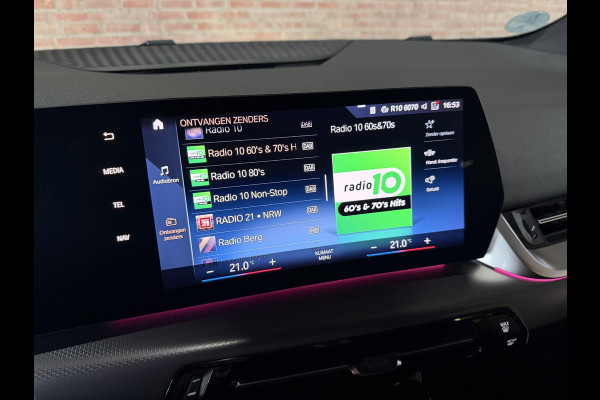 BMW 2 Serie Active Tourer 220i Camera / Navi / CarPlay / DAB