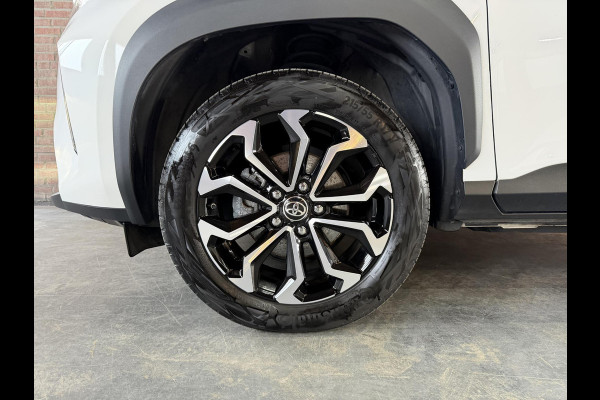 Toyota Yaris Cross 1.5 Hybrid Team D. Winter-pakket / Safety-pakket / Navi / Camera
